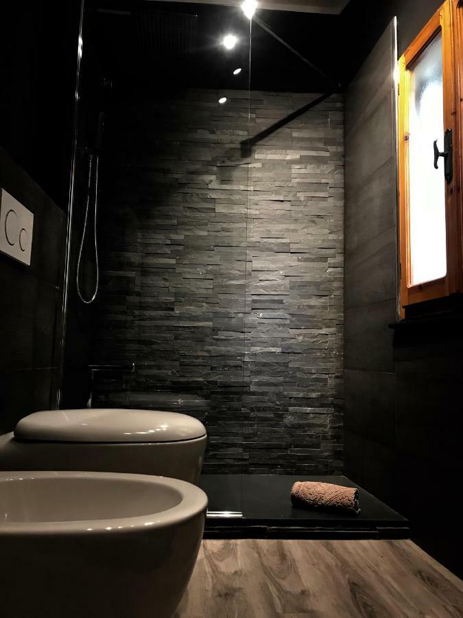 Lovely Apt Really Downtown - Free Private Parking Included! - Genoa Ngoại thất bức ảnh