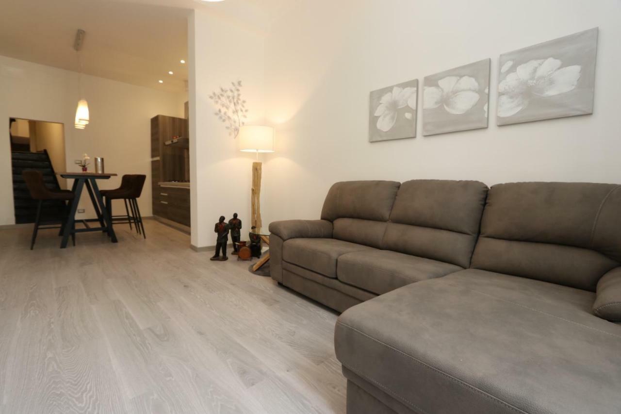 Lovely Apt Really Downtown - Free Private Parking Included! - Genoa Ngoại thất bức ảnh